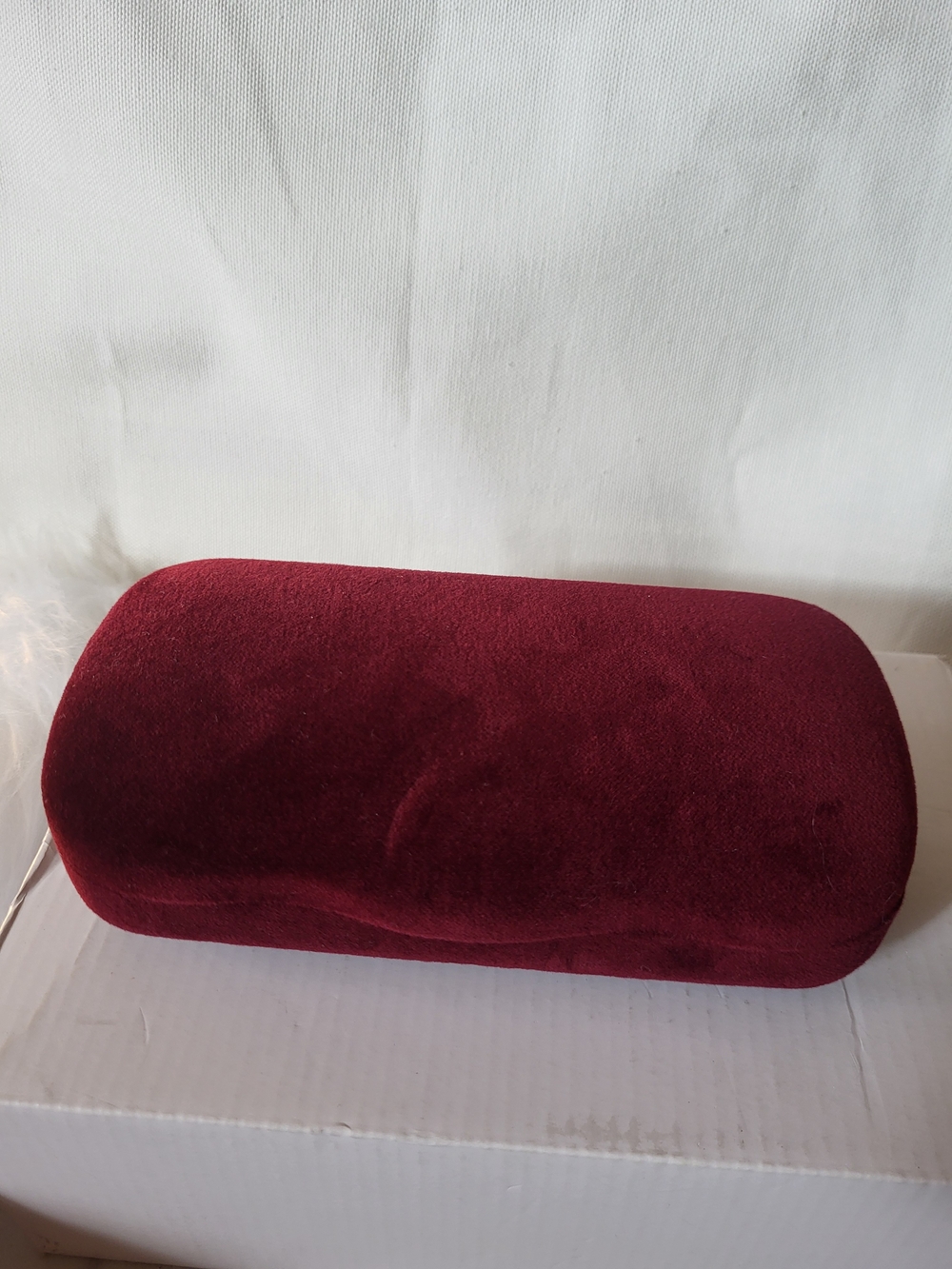 Gucci Burgundy Sunglasses Case with Dust Bag. #Gucr002 - Picture 3 of 7